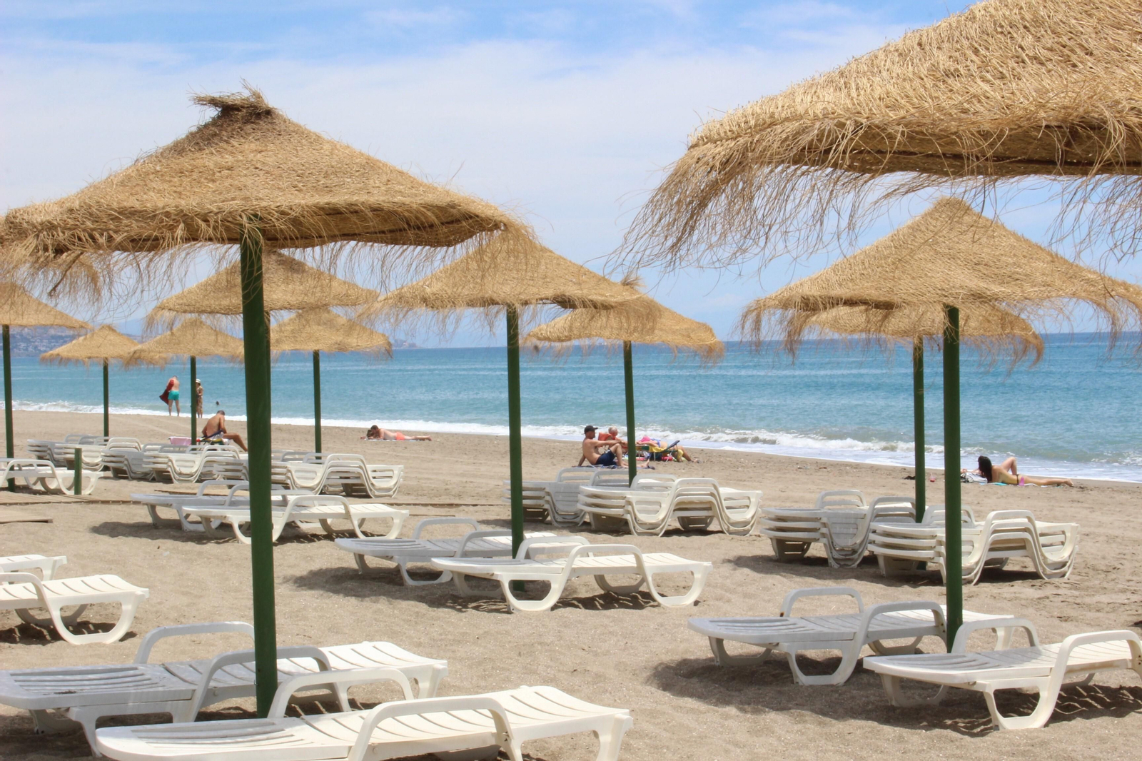 Fotos de la desescalada: Fuengirola ya disfruta del sol y la playa en la fase 2