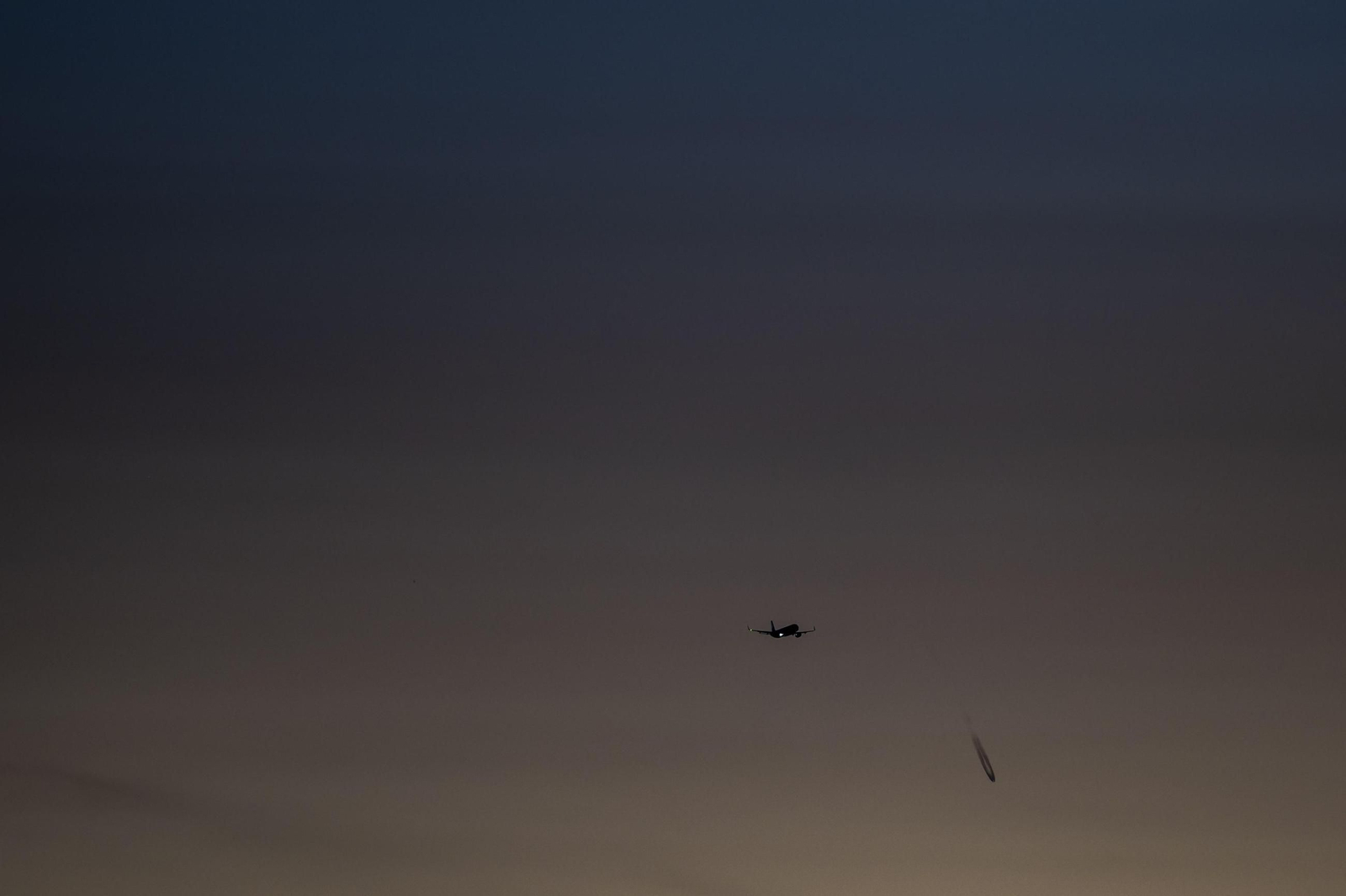 Espectáculo visual: El paso del cometa del siglo a lo largo y ancho del mundo