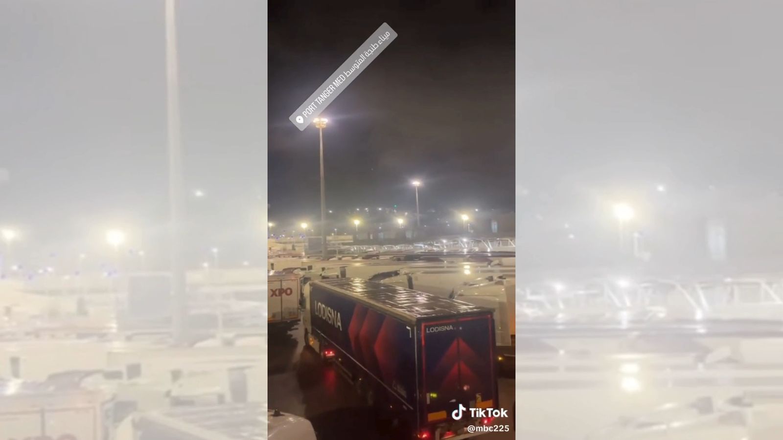 Los camiones a la espera de embarcar antes del temporal colapsan el Puerto de Tánger-Med, en Marruecos