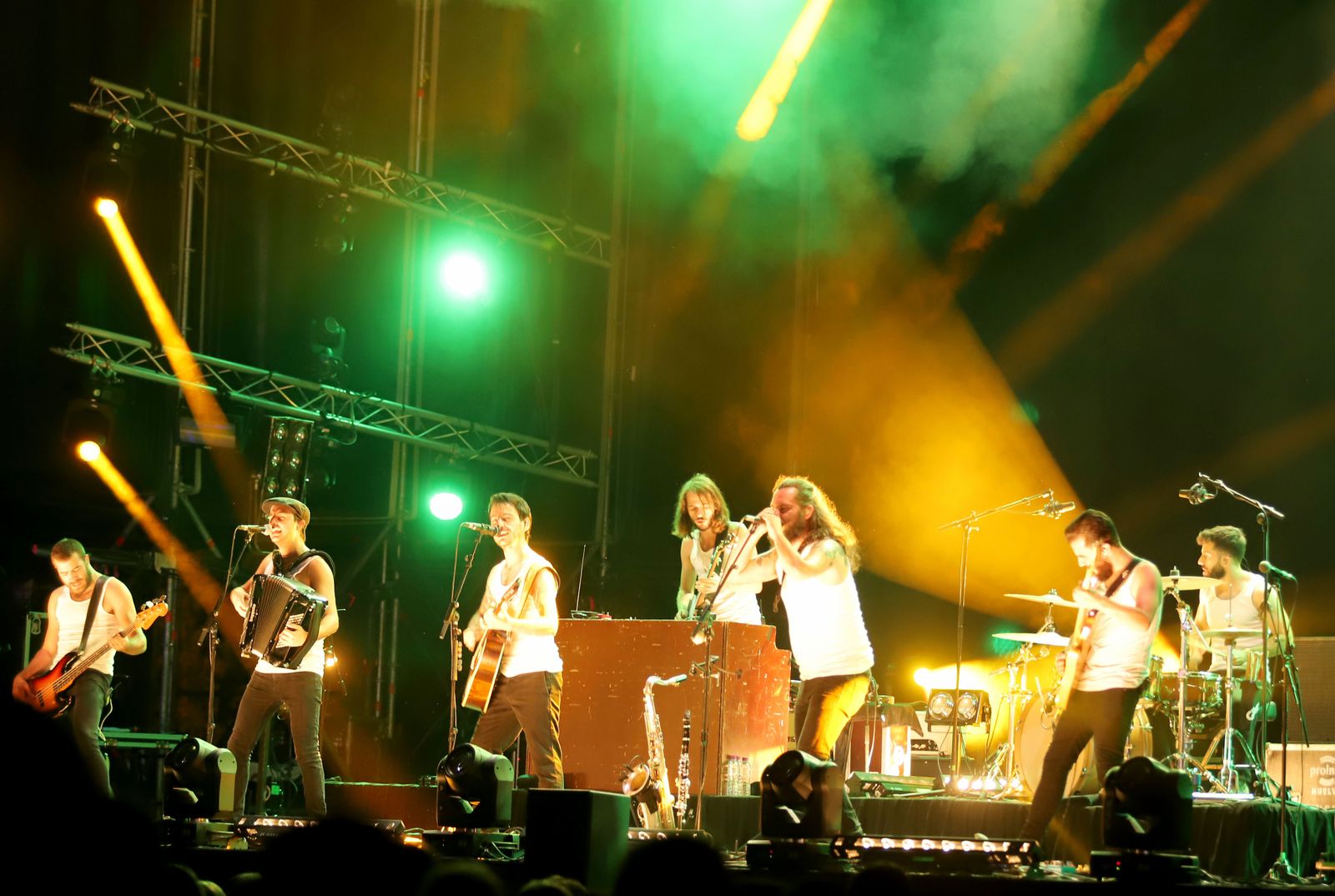 Imágenes del concierto de La M.O.D.A,  en las fiestas Colombinas de Huelva 2019