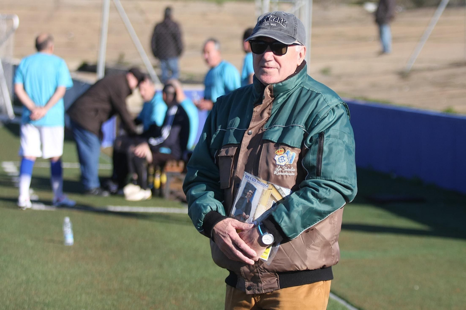 Imágenes del partido homenaje a los árbitros históricos de fútbol de Huelva