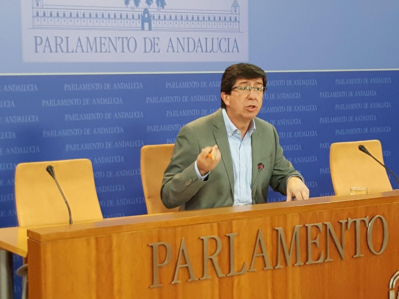 Juan Marín, esta mañana en la sala de prensa del Parlamento
