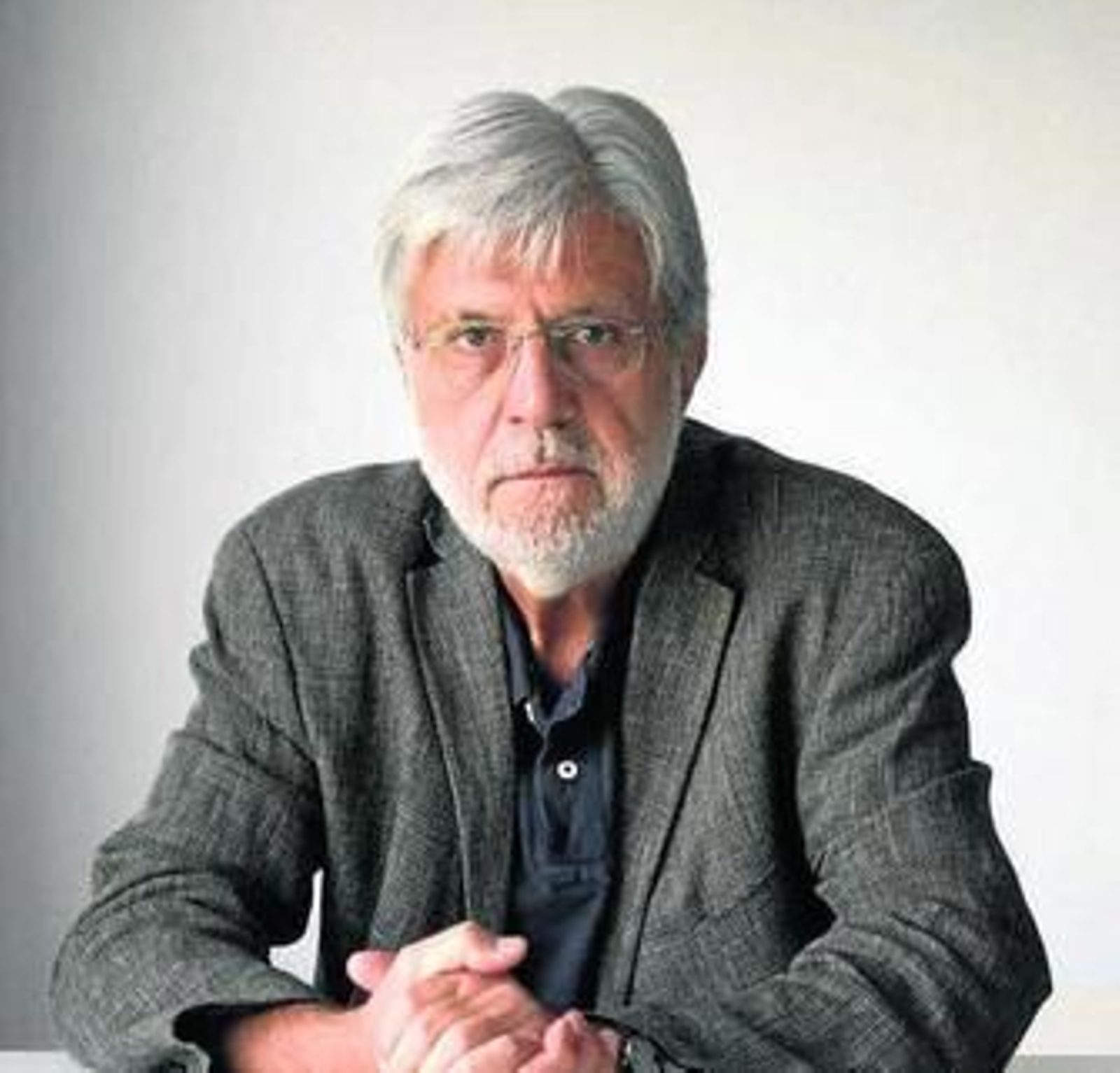 Eloy Sánchez Rosillo, poeta murciano que viene a Almería. Eloy Sánchez Rosillo, poeta murciano que viene a Almería.