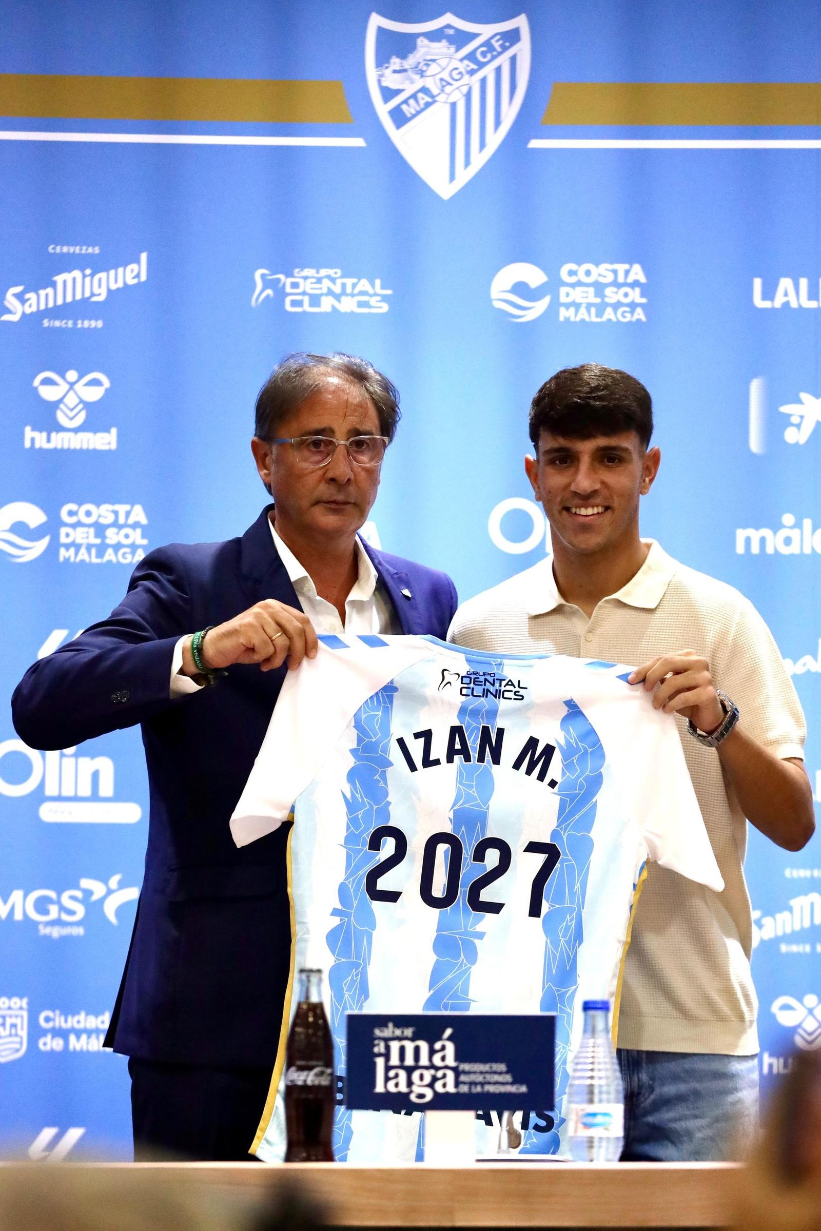 La renovación de Izan Merino y el balance de mercado de Loren, en fotos