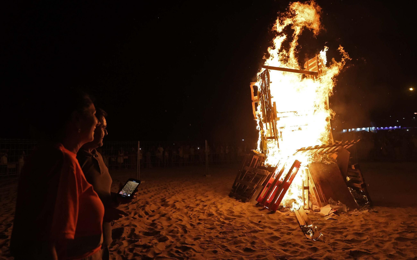 Fotos de la noche de San Juan en la playa de Getares de Algeciras