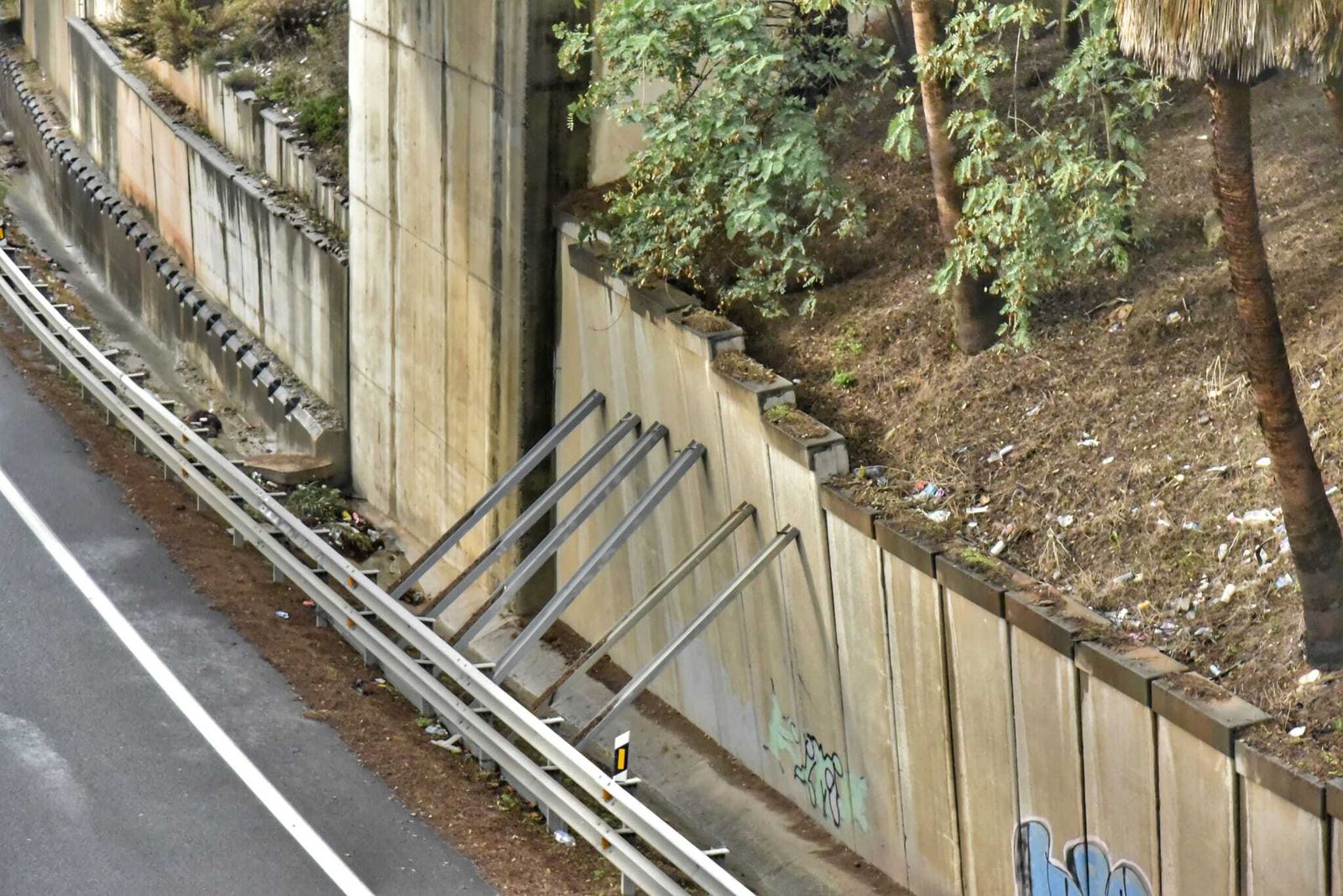 Fotos del muro de contención en la ronda de circunvalación de Algeciras