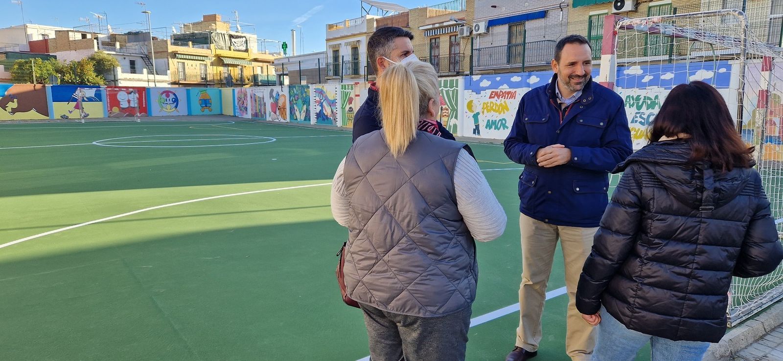 El nuevo patio del CEIP Tierno Galván de Torreblanca tendrá pista polideportiva y juegos infantiles