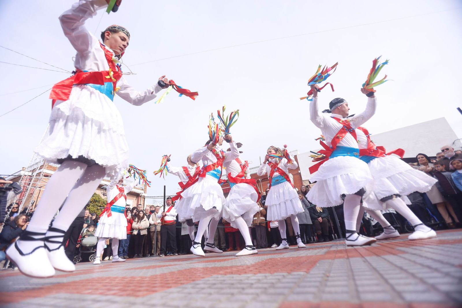 Un momento de la Danza de los Locos de Fuente Carreteros.