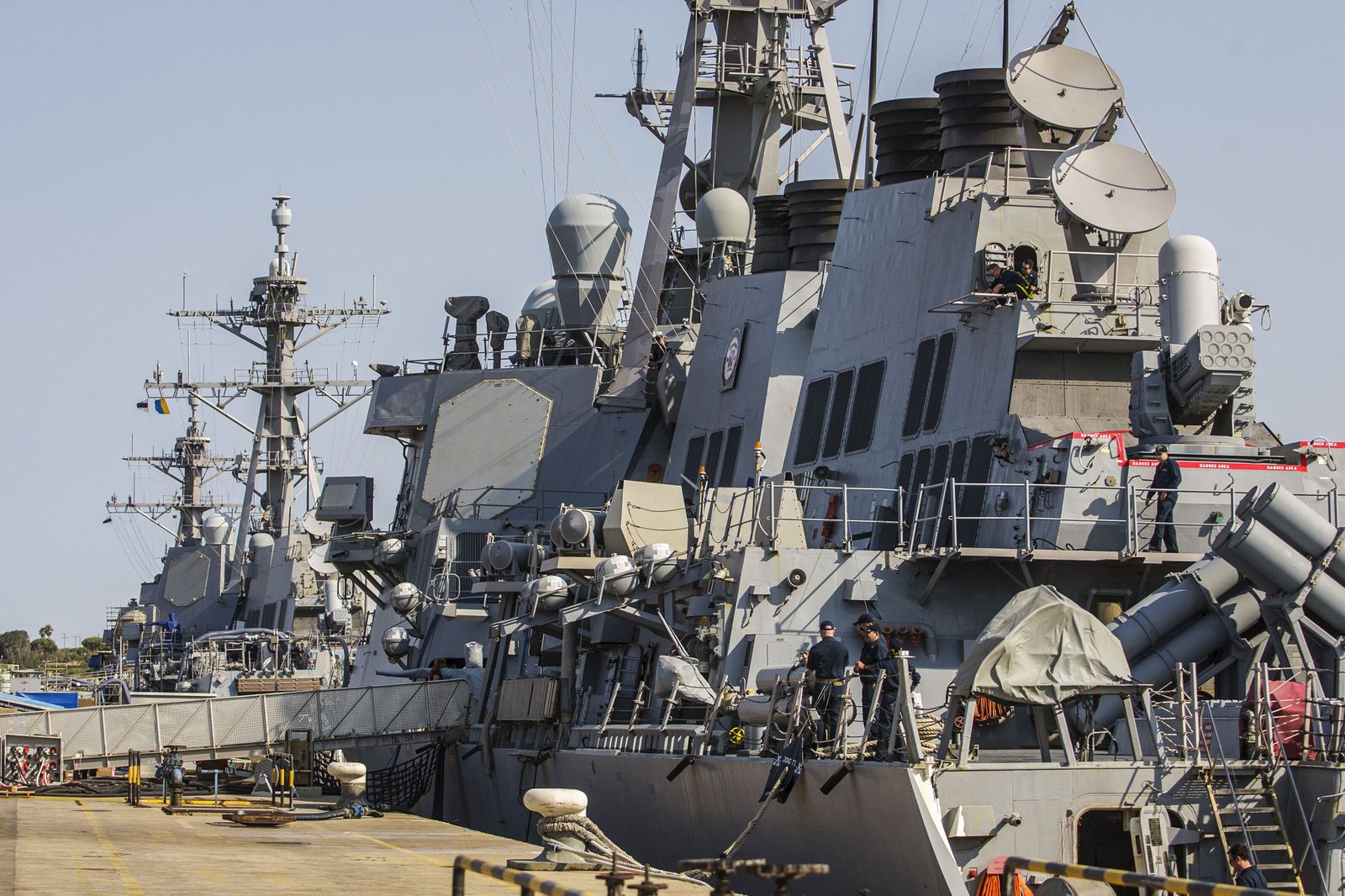 Uno de los cinco destructores de la Basa Naval de Rota.