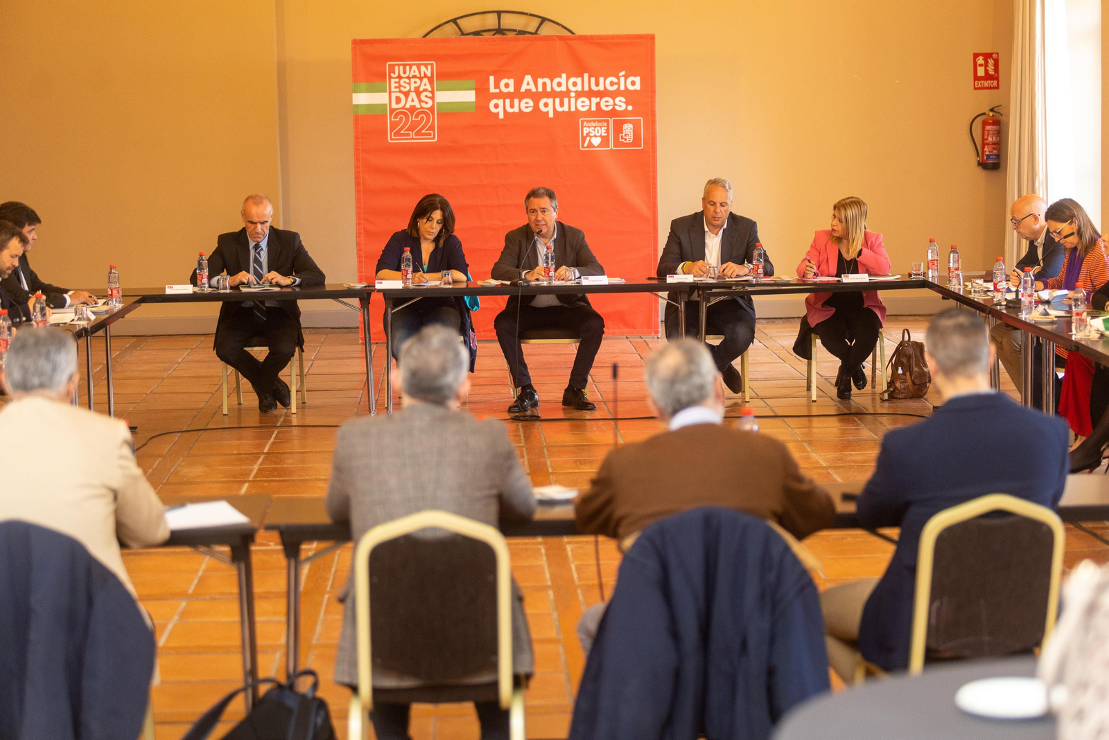 Un instante de la reunión de Juan Espadas con alcaldes socialistas de Andalucía.