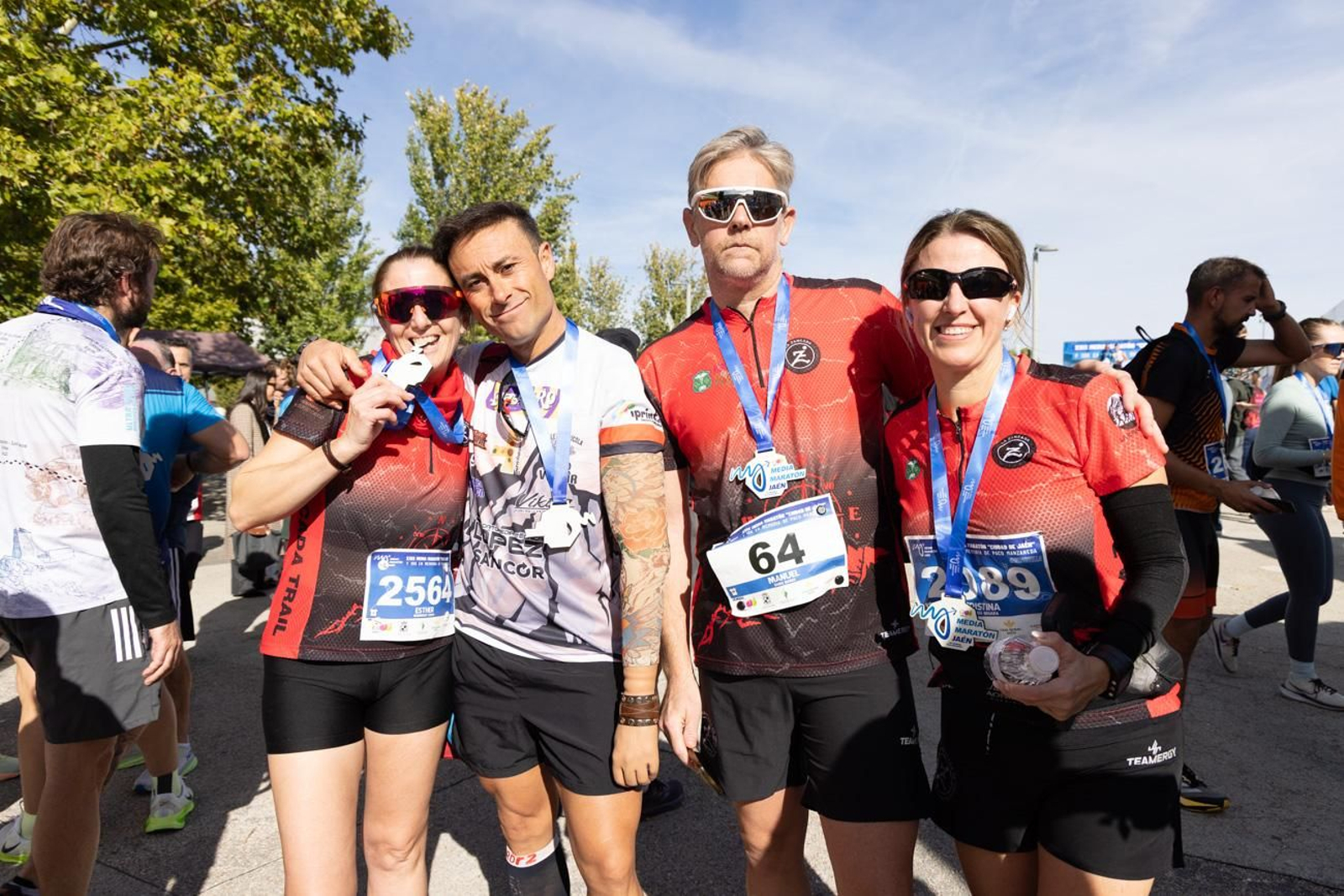 En imágenes: multitudinaria e histórica XXIX Media Maratón 'Ciudad de Jaén' y 10k en memoria de Paco Manzaneda