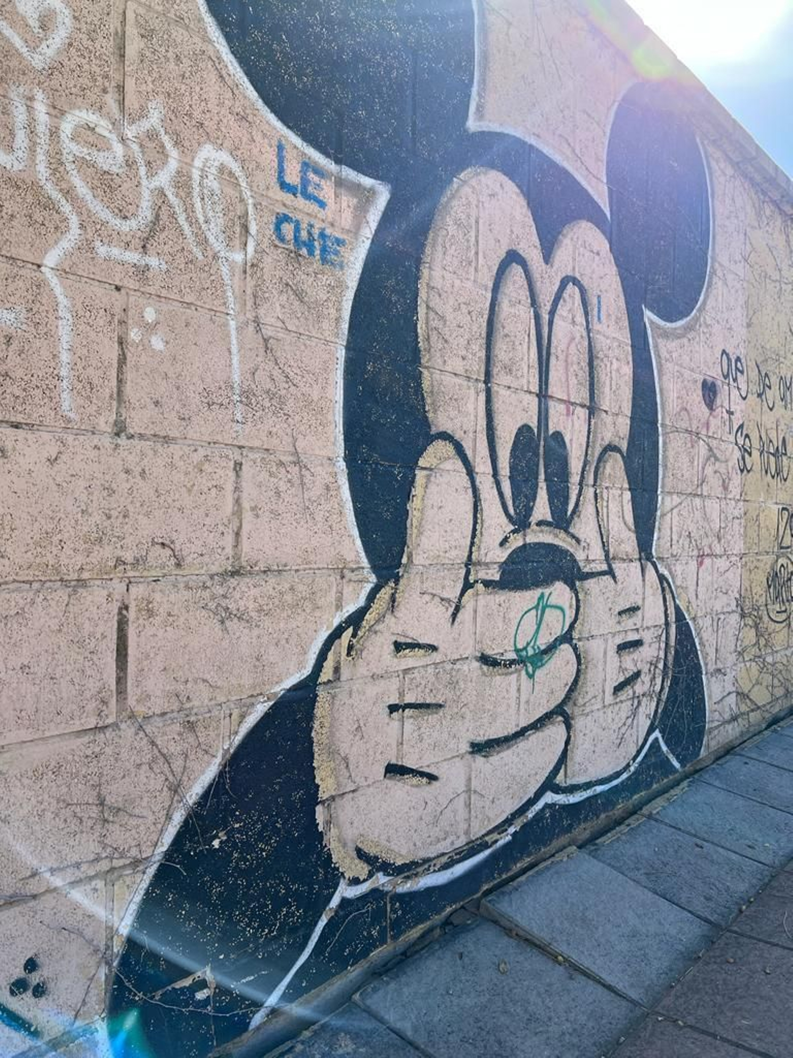 Grafitis, el arte callejero que se esconde en las calles de Algeciras