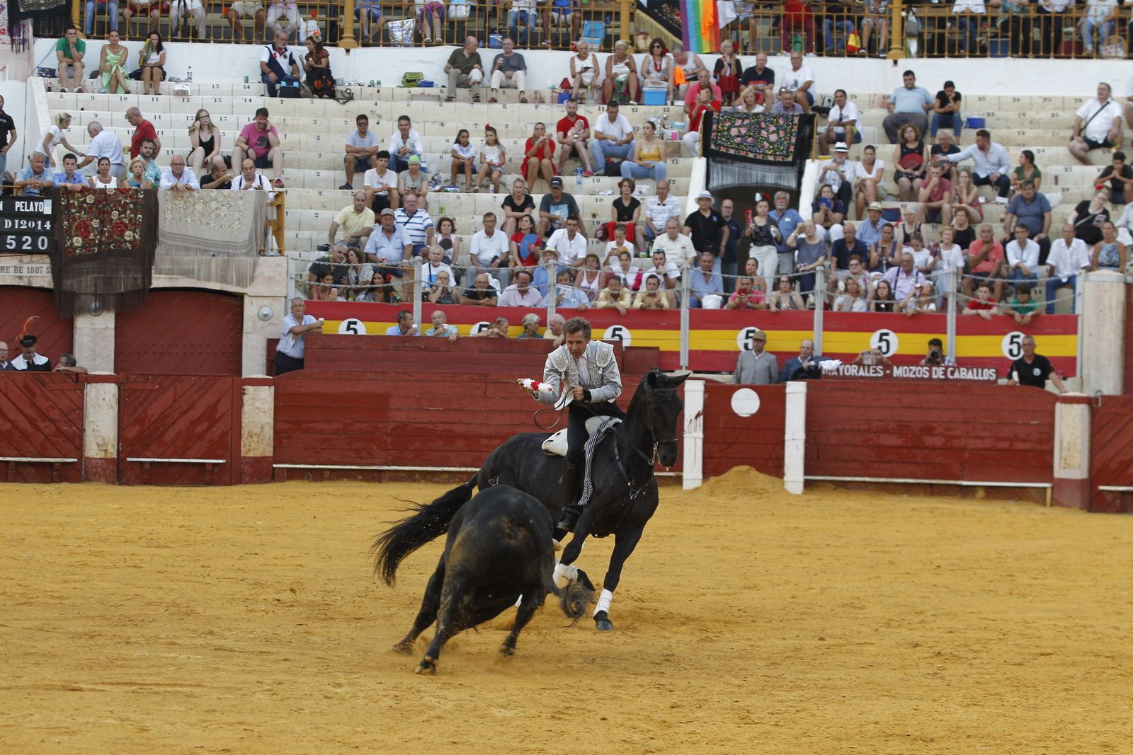 Fotogalería corrida de rejones. Feria de Almería 2019