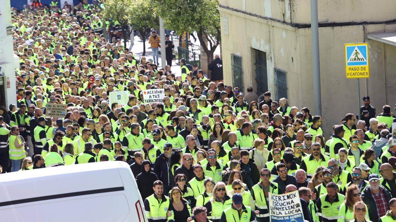 Parte de la manifestación de Acerinox en Algeciras.