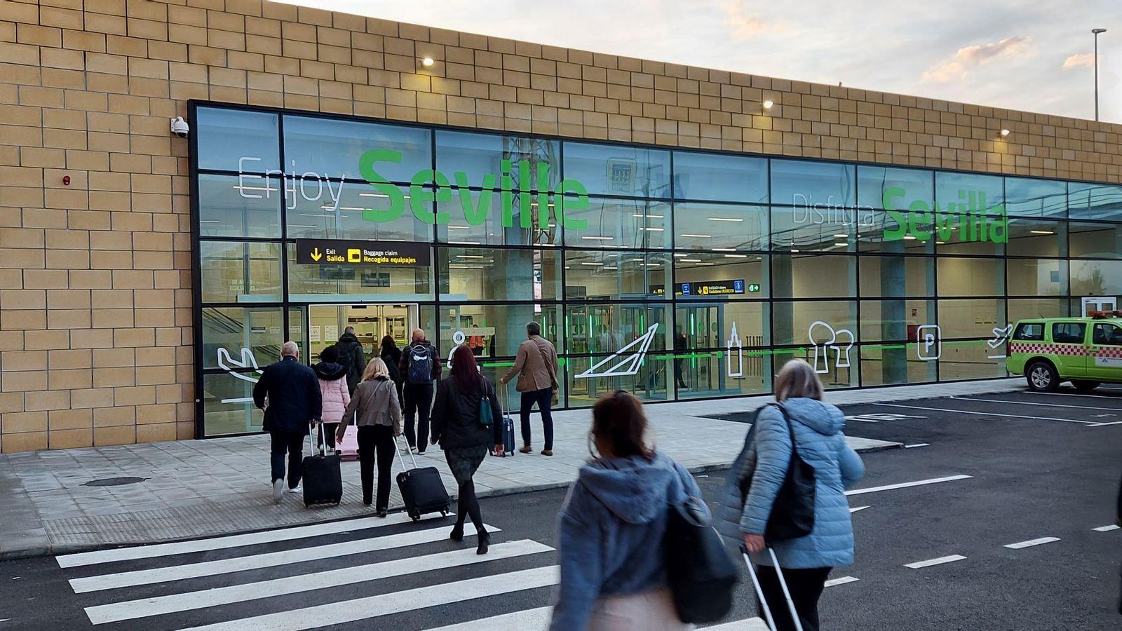 Zona ya ampliada del Aeropuerto de Sevilla.