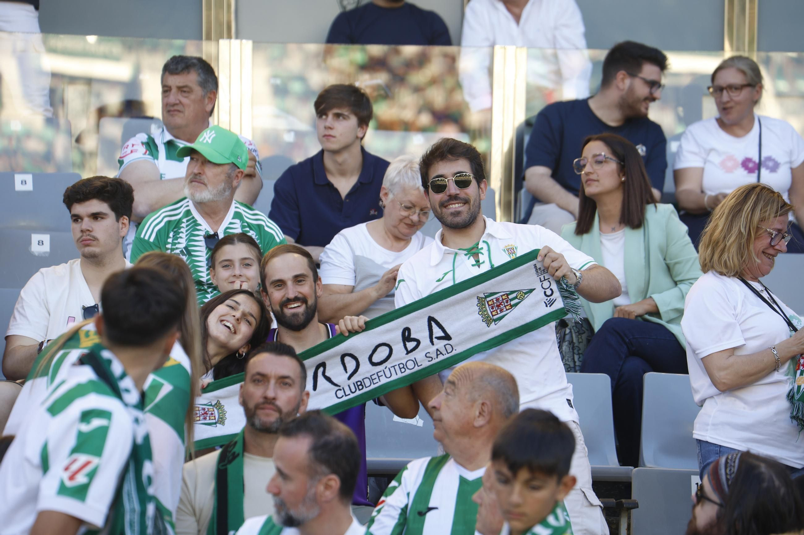 Las mejores fotos del ambiente en el emocionante Córdoba CF - Mirandés en El Arcángel