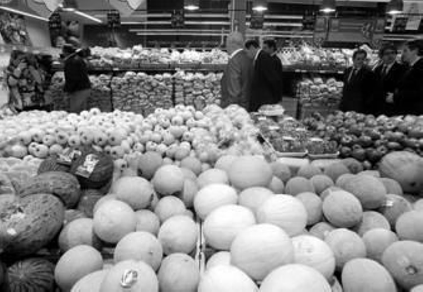 Un instante de la reciente apertura de Alcampo en Sanlúcar, su primer hipermercado en la provincia.