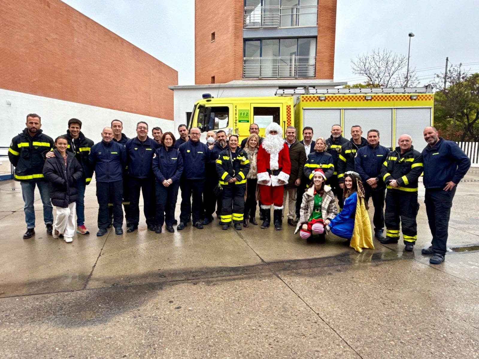 Visita de la alcaldesa al Parque de Bomberos de Jerez.