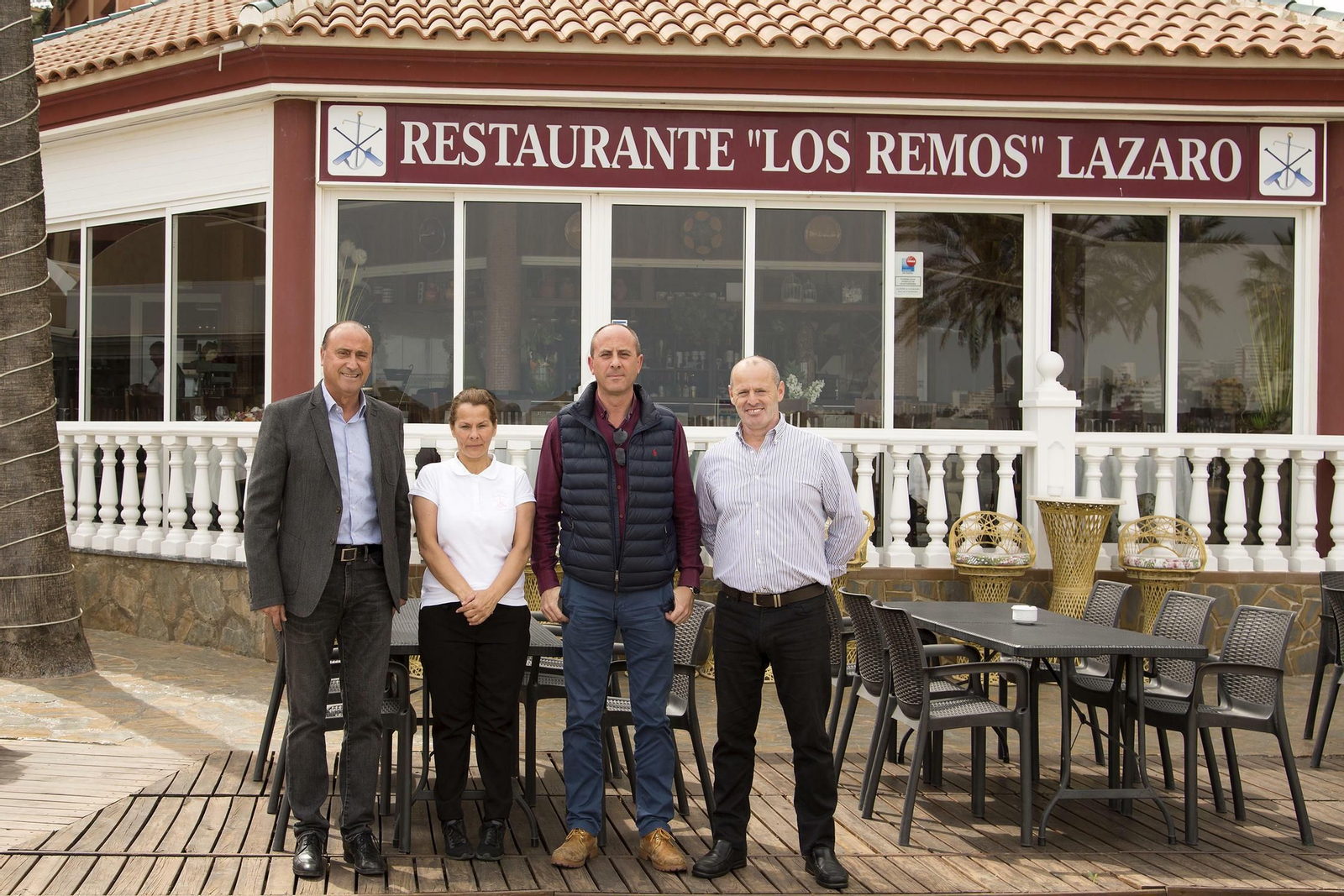 De derecha a izquierda, Juan José Sierra,  Ángel Herbella,  Soledad Sierra y  Juan Luis Pinto.