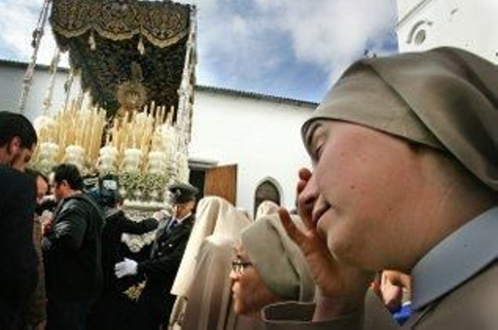 Azul y oro para medio siglo de devoción lasaliana