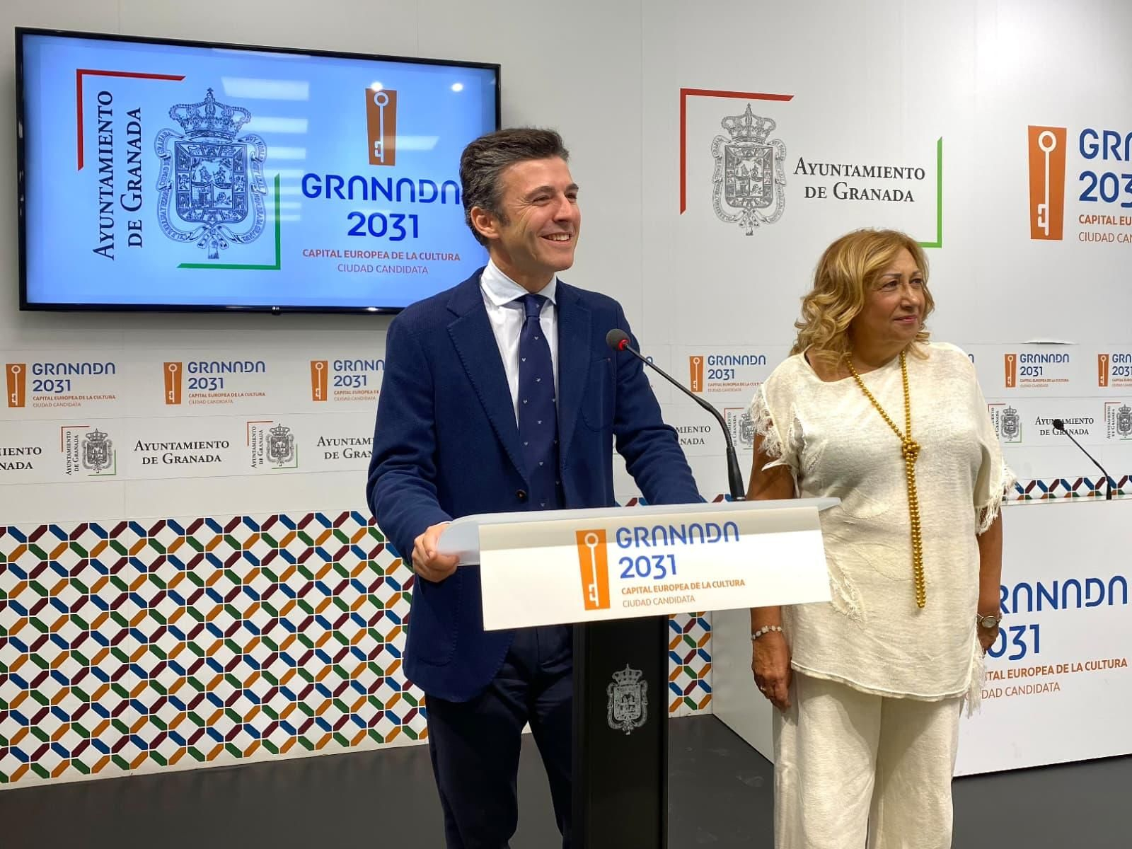 Jorge Saavedra y Rosario Pallarés en rueda de prensa