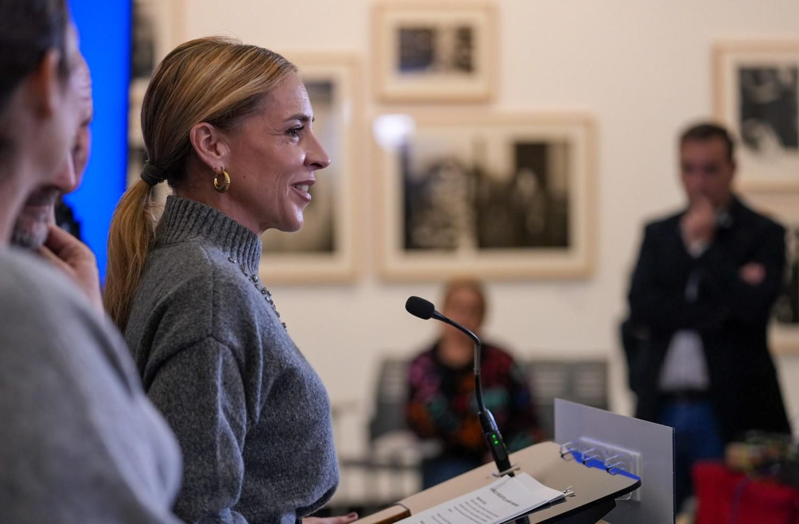 La presidenta de la Diputación de Cádiz, Almudena Martínez, durante el balance en el desayuno de Navidad.