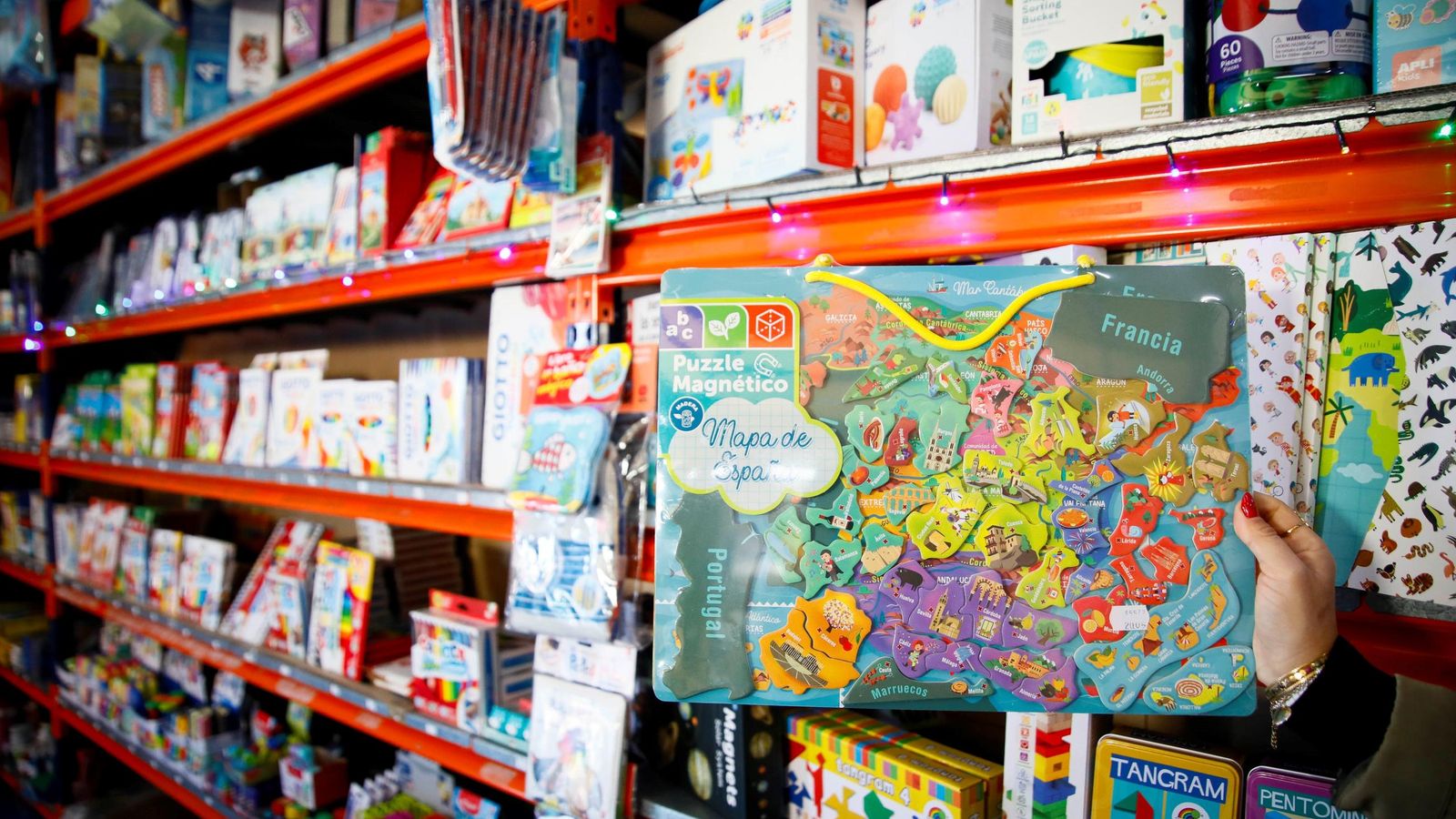 Juegos educativos, de robótica o kit de manualidades son la opción perfecta y en la librería Jobe el asesoramiento de expertos guía a los más indecisos