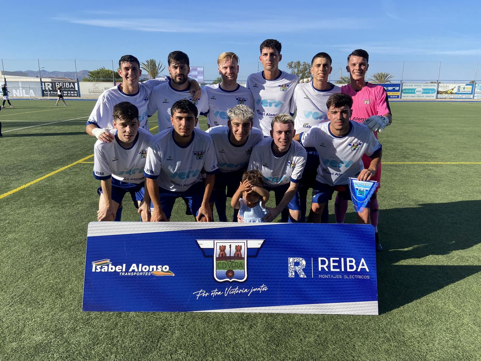 Once presentado por el conjunto veratense en su encuentro frente al Alhaurín de la Torre.