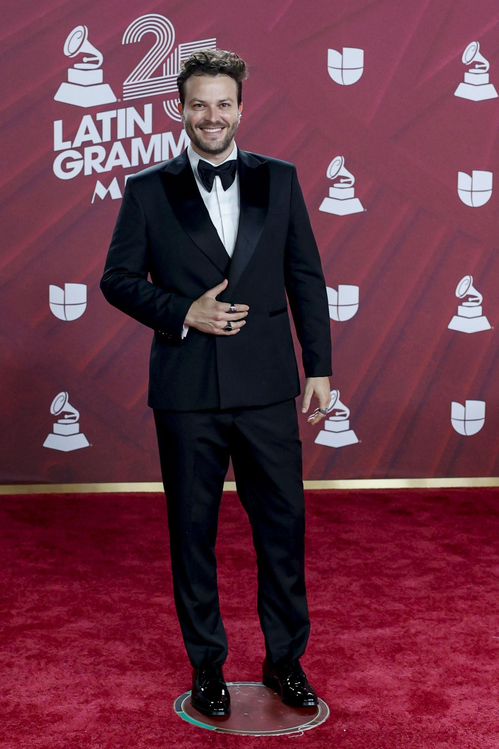 Todos los famosos, tendencias y curiosidades en la alfombra roja de la 25 edición de los Grammy Latinos