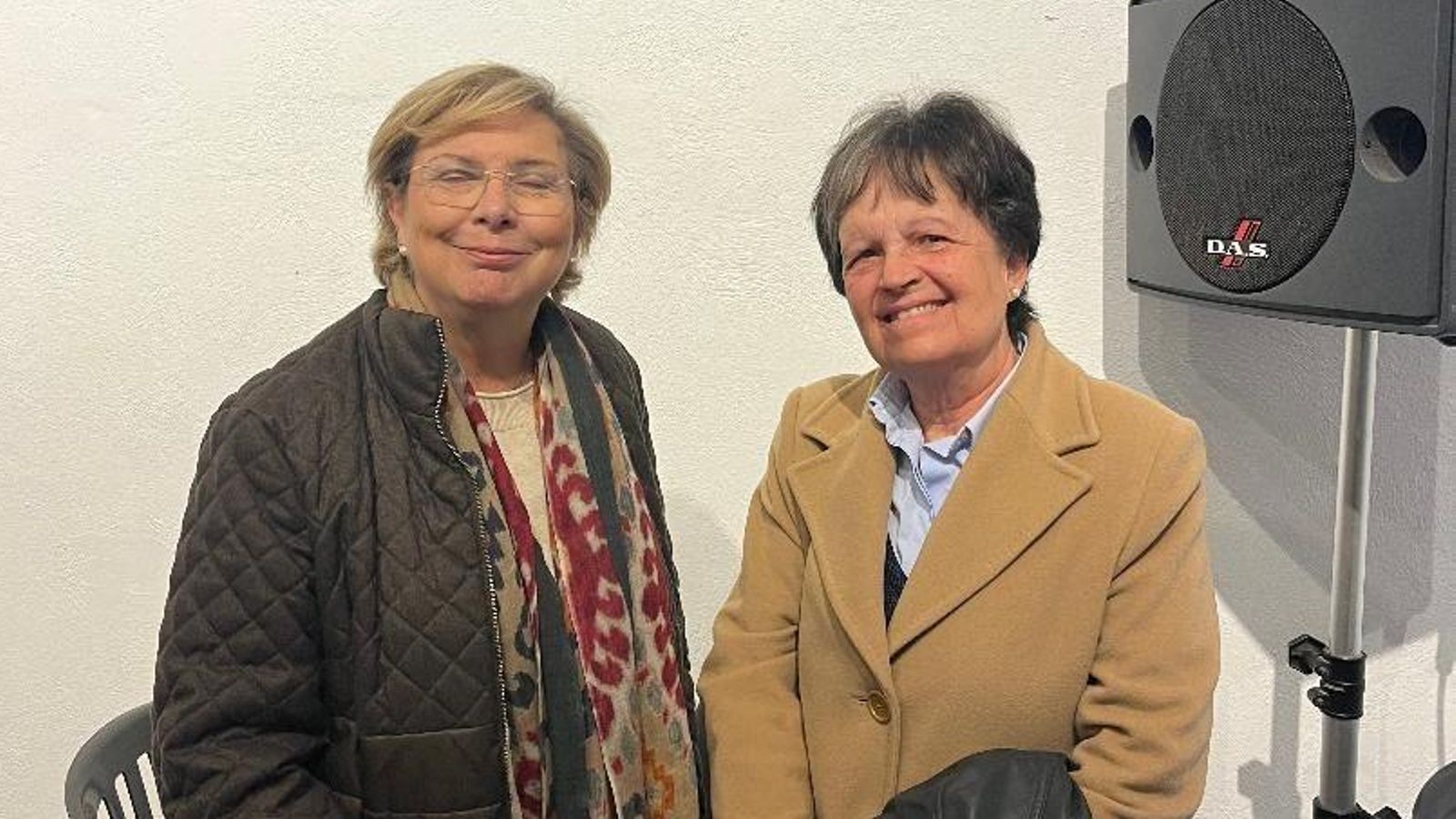 Concha Tejuca con Margarita Algarín.