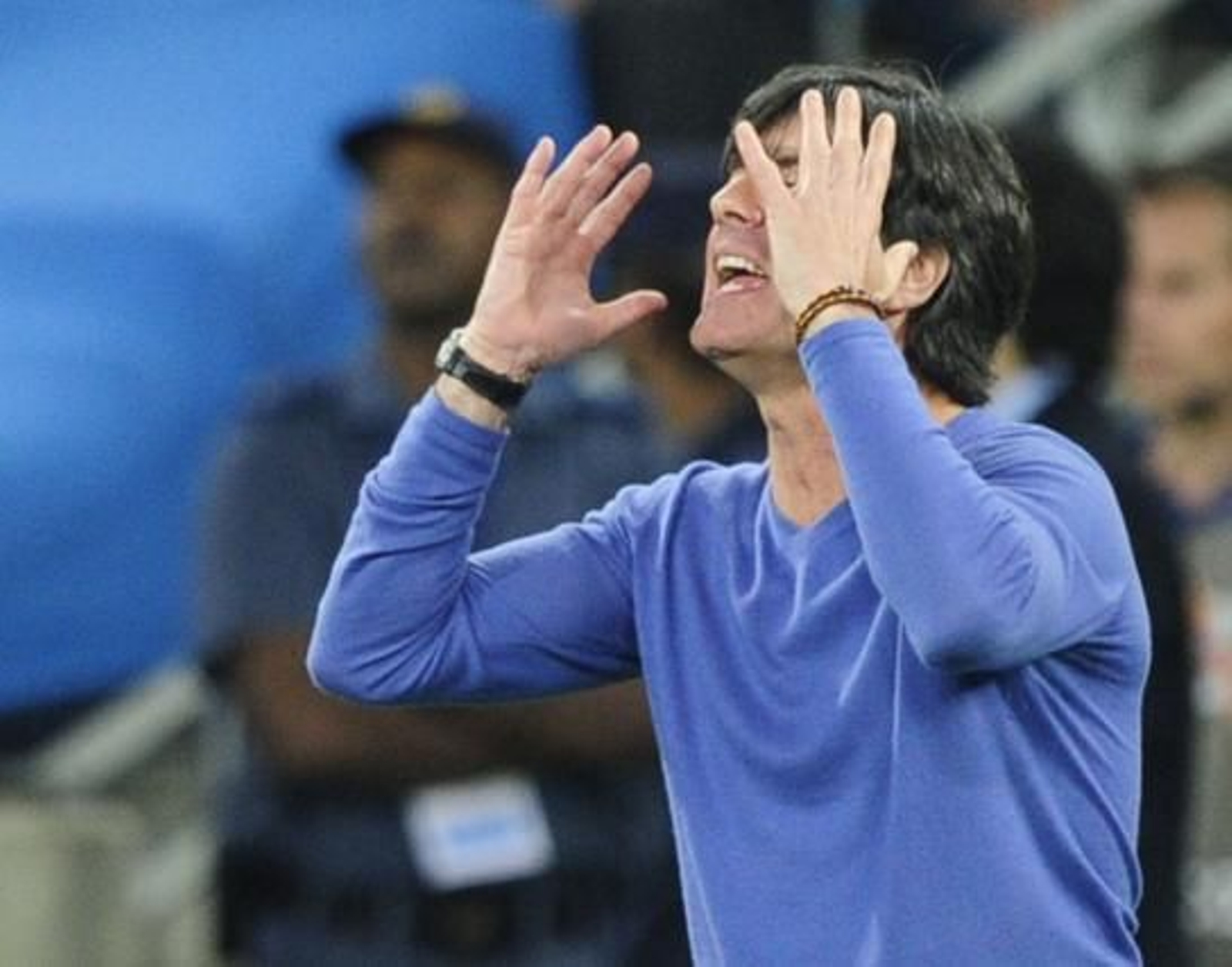 Joachim Löw se lamenta del primer gol español. / AFP