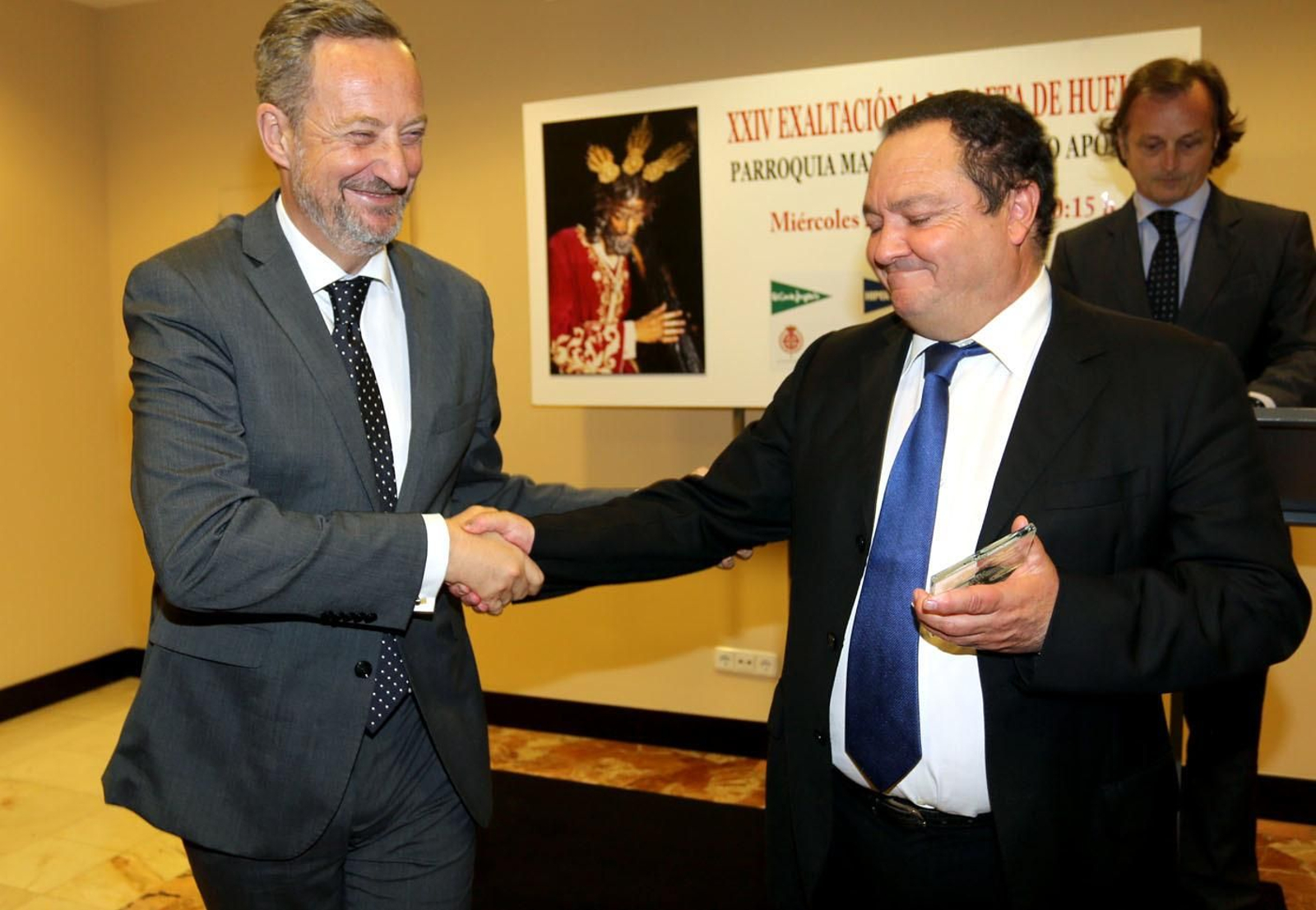 Entrega de recuerdos de la 24ª edición de la Exaltación a la Saeta de Huelva