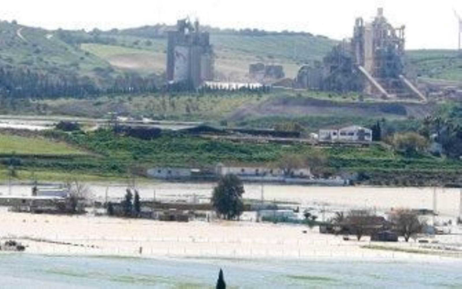 La Junta dice que no puede hacer "milagros" contra las inundaciones