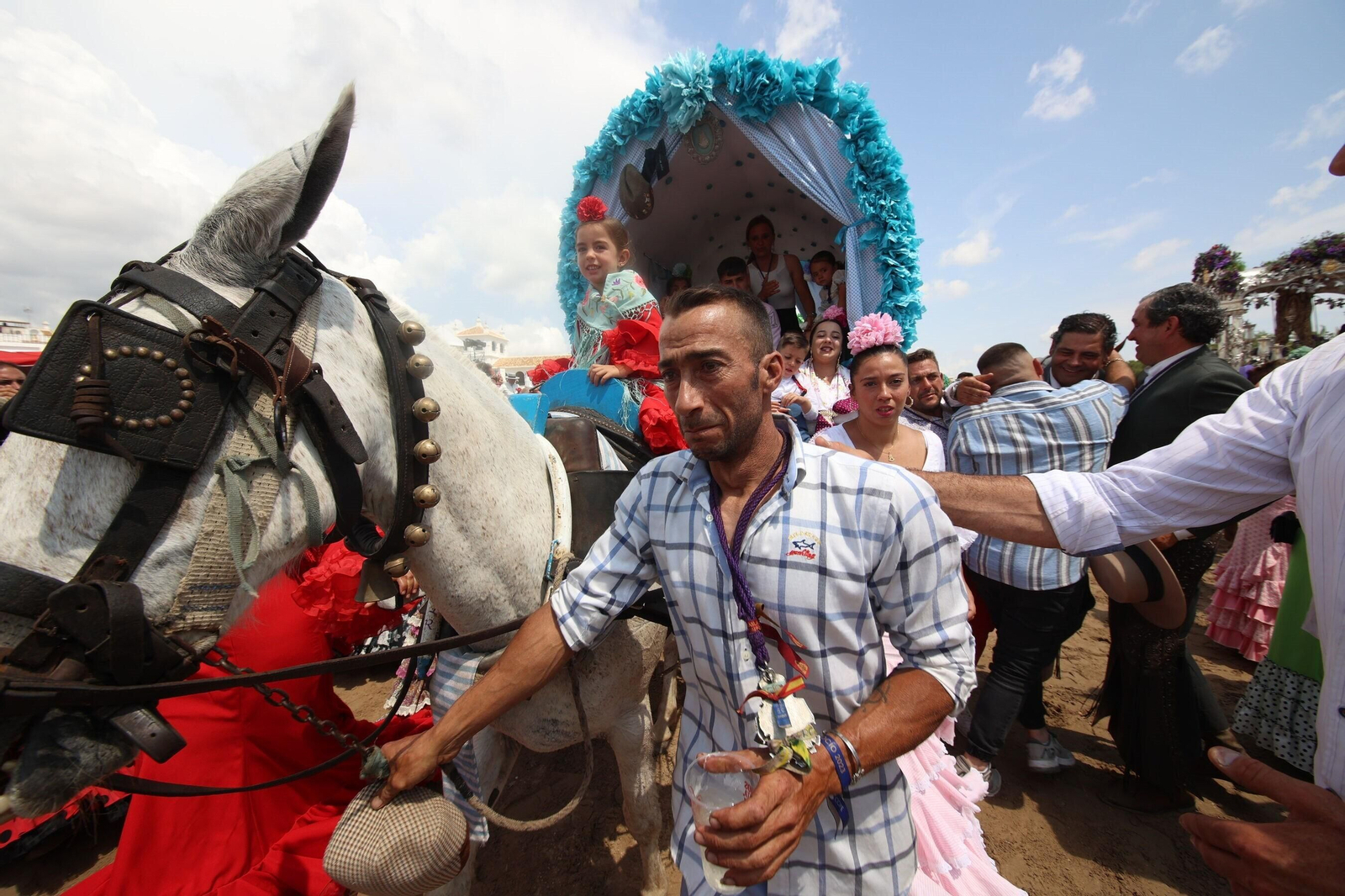 La Hermandad del Rocío de Jerez se presenta ante la Virgen