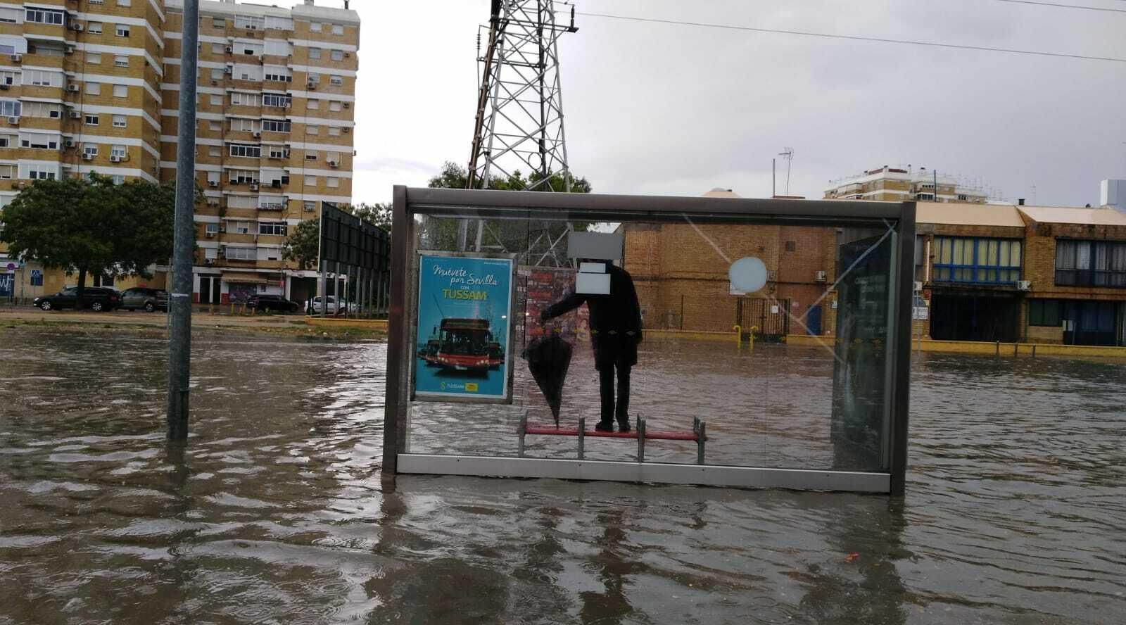 Intensa granizada en el Jueves Santo en Sevilla