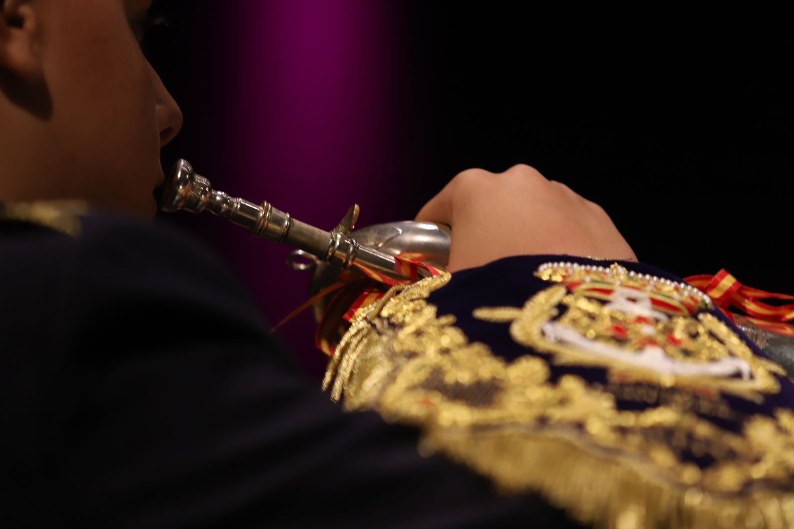 Imágenes del Concierto para presentar la fusión de las bandas de la Expiración y de la Salud , en la Casa Colón de Huelva