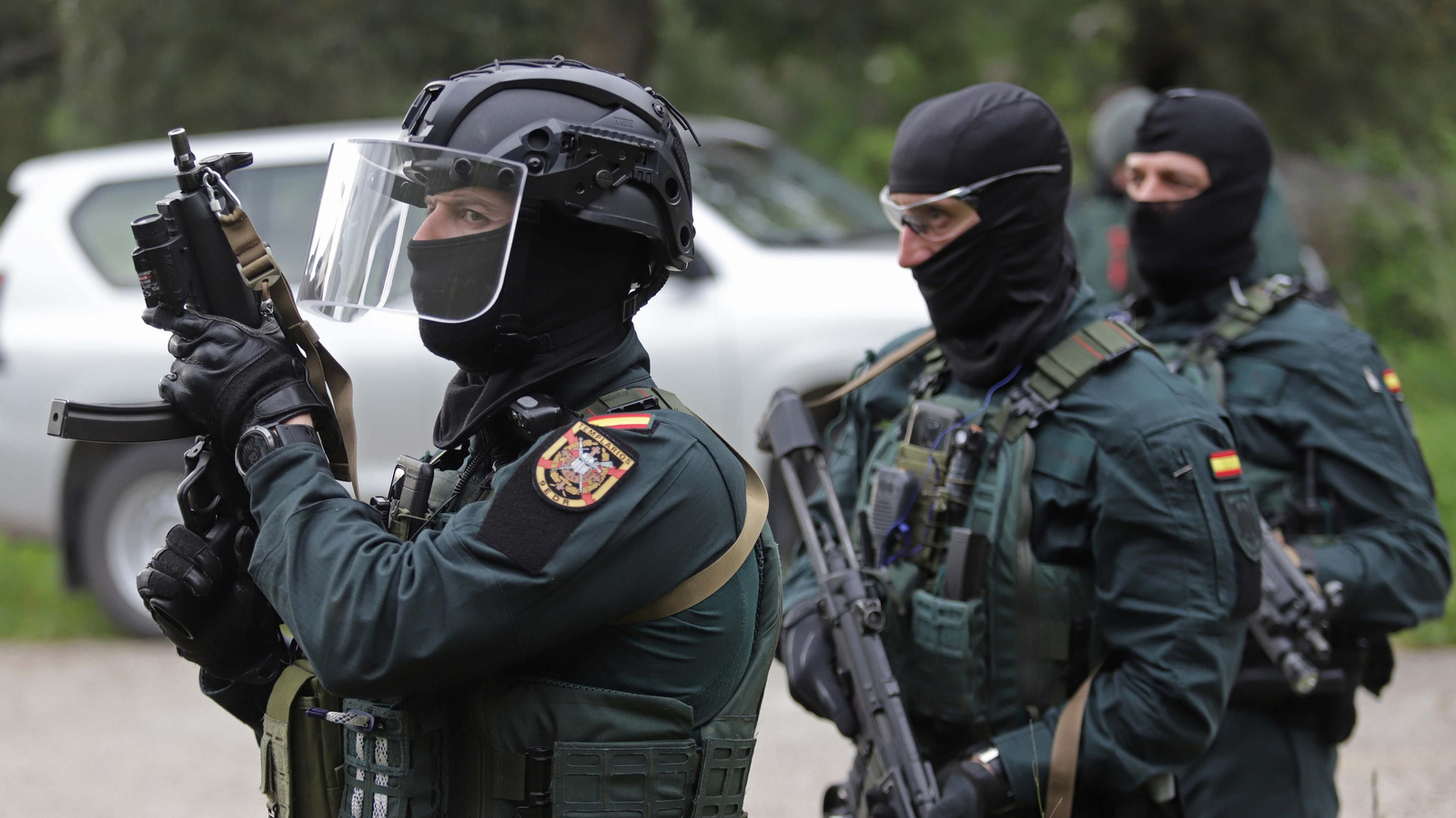 Fotos de los registros de la Guardia Civil en Benharás