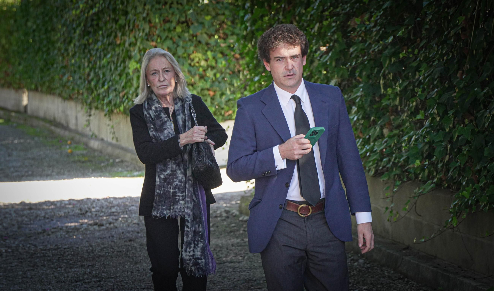 Familiares y amigos despiden a Álvaro Domecq en su casa de Jerez