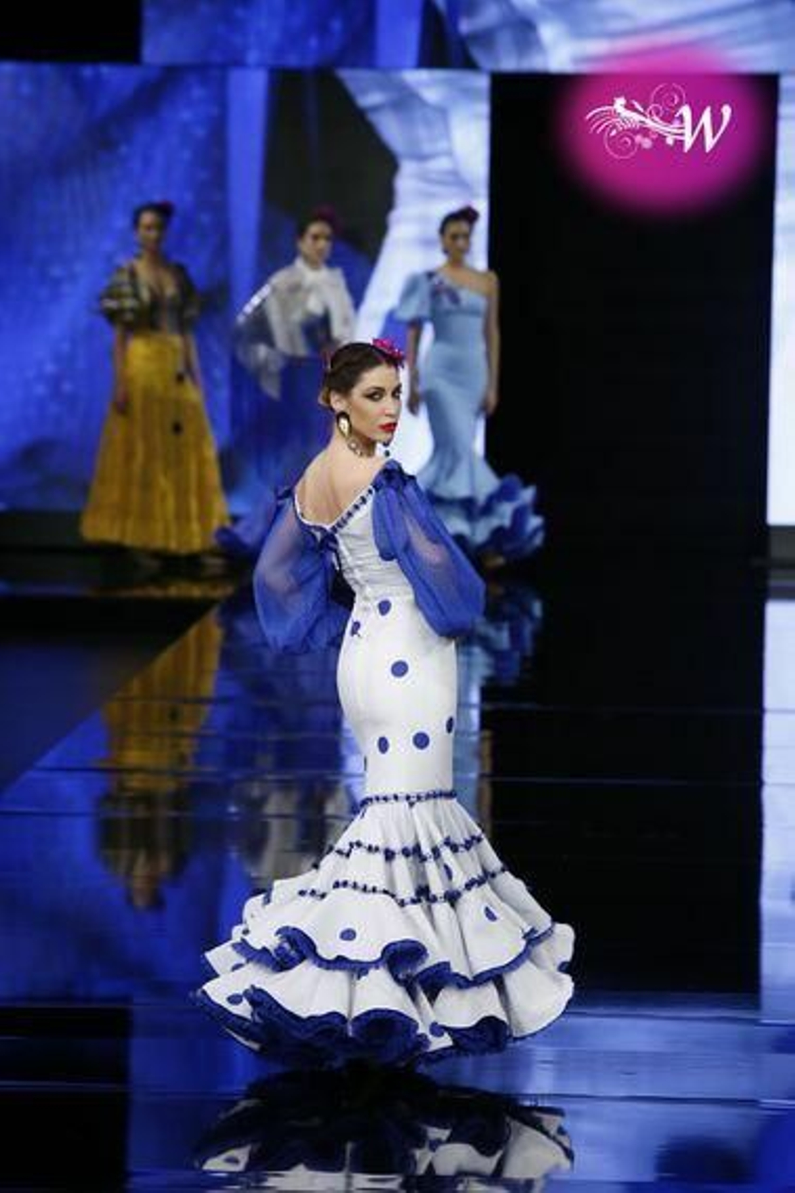 Carmen Vega presenta su colección en SIMOF 2020, todas las fotos de su desfile