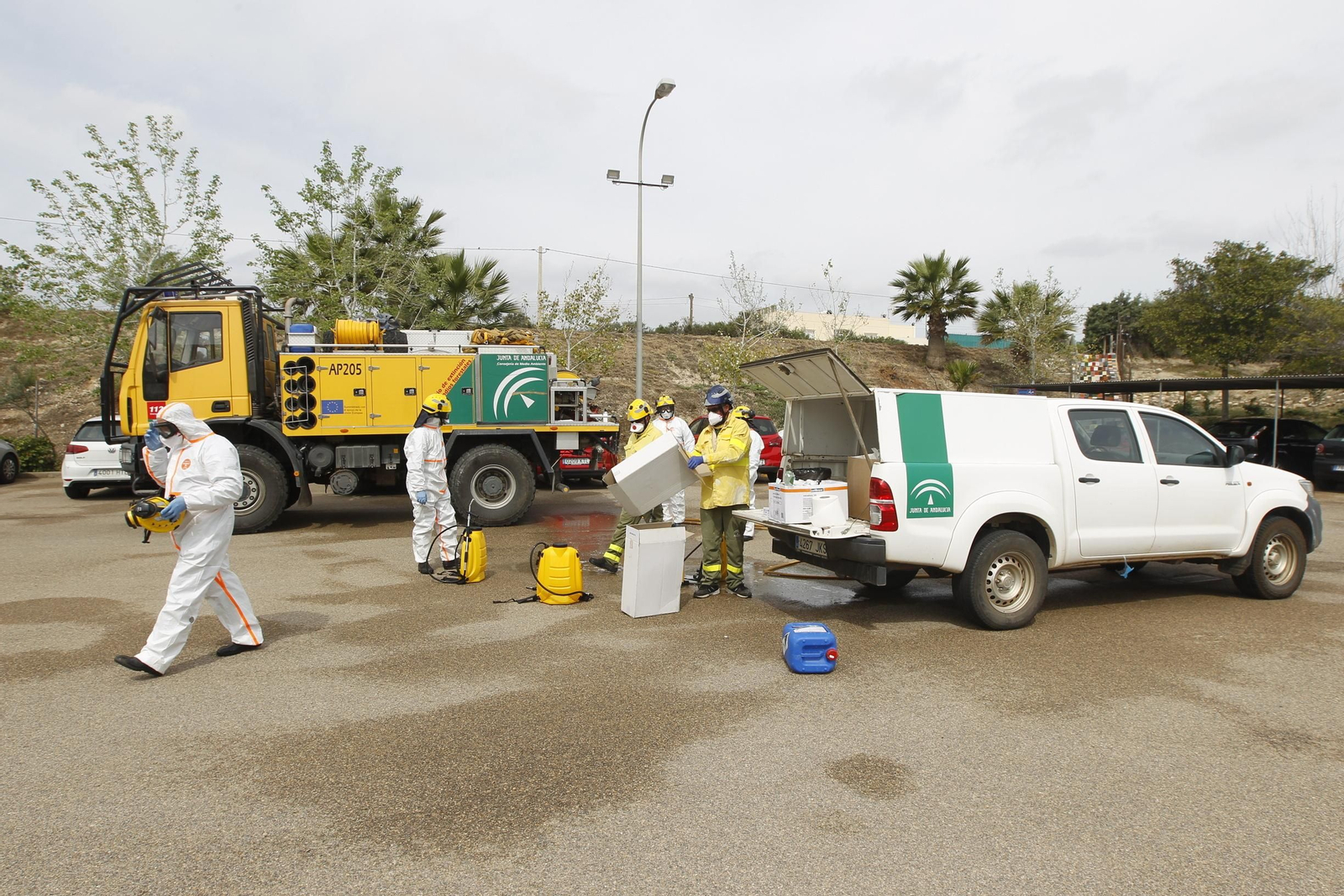 Fotogalería actuación INFOCA y UME por el coronavirus en Almería. Covid-19