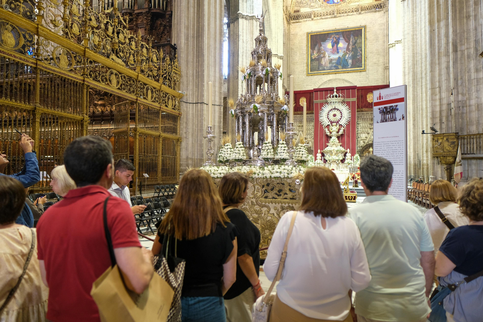 Preparativos, altares, escaparates, balcones para el Corpus