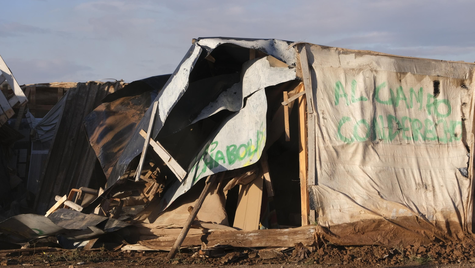 Imágenes del desalojo del asentamiento chabolista 'El Walili', en Níjar