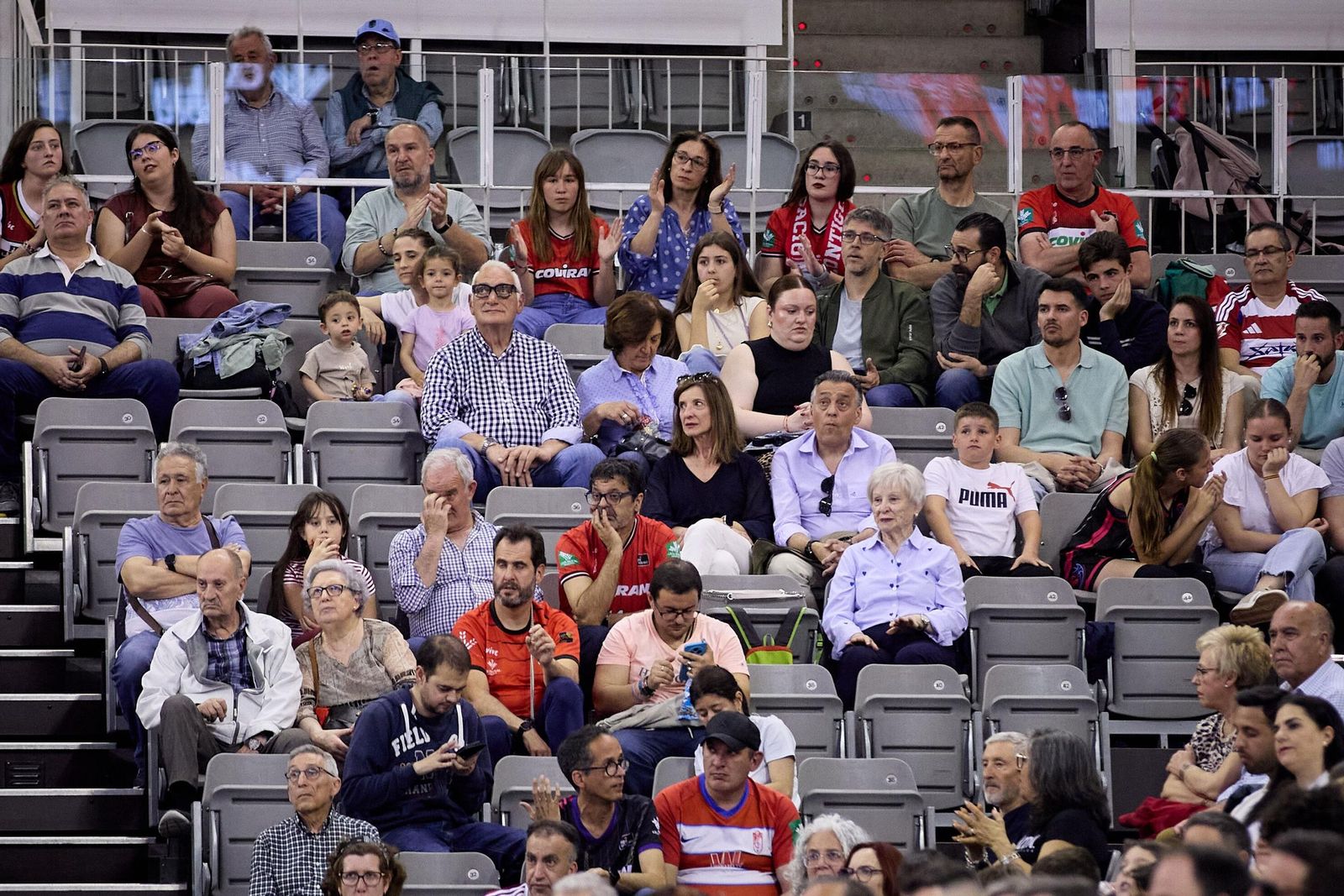 Enuéntrate en el Palacio en el Covirán Granada-BAXI Manresa