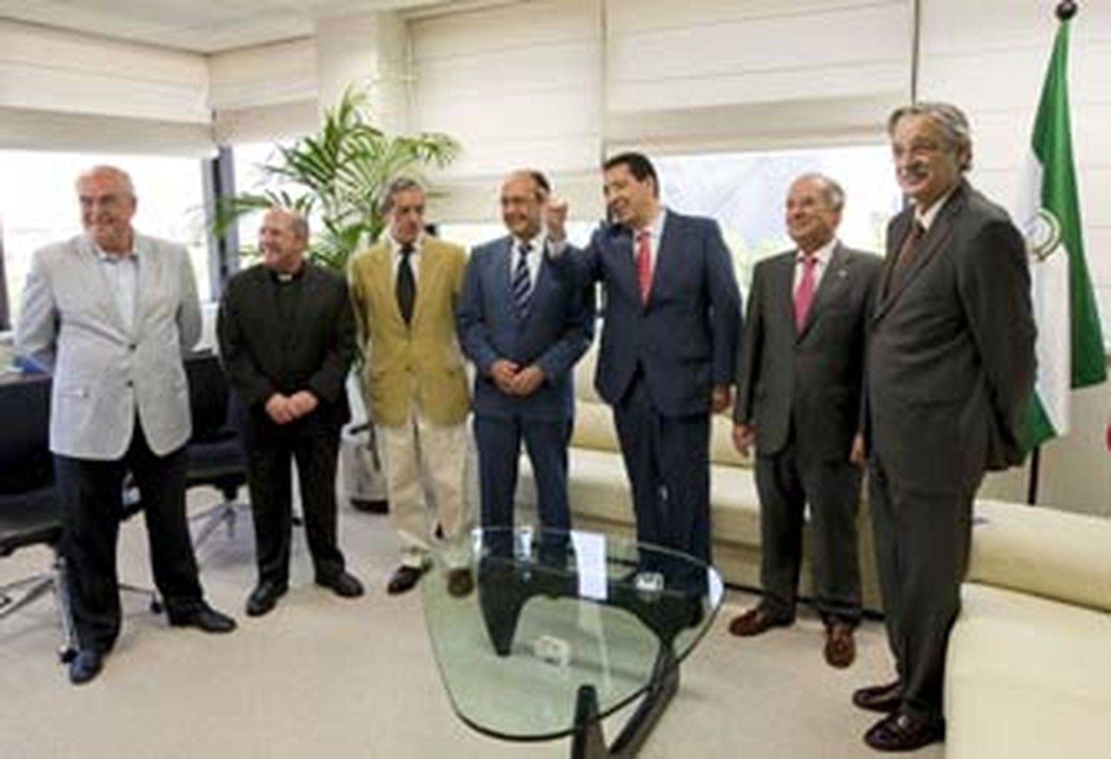 Medel pilotará la "primera piedra" de la reestructuración financiera andaluza