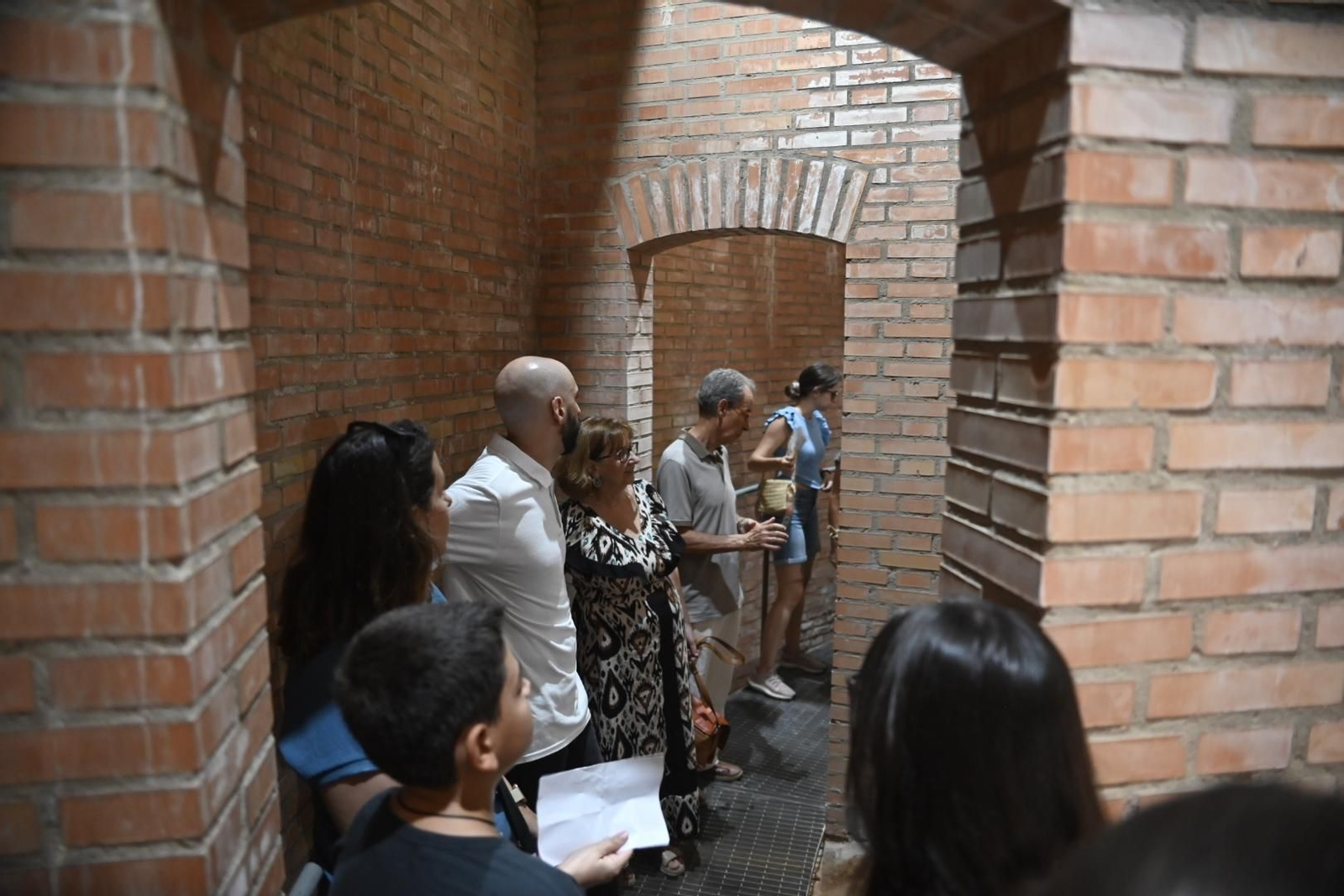 La apertura de los mausoleos romanos de Córdoba, en imágenes