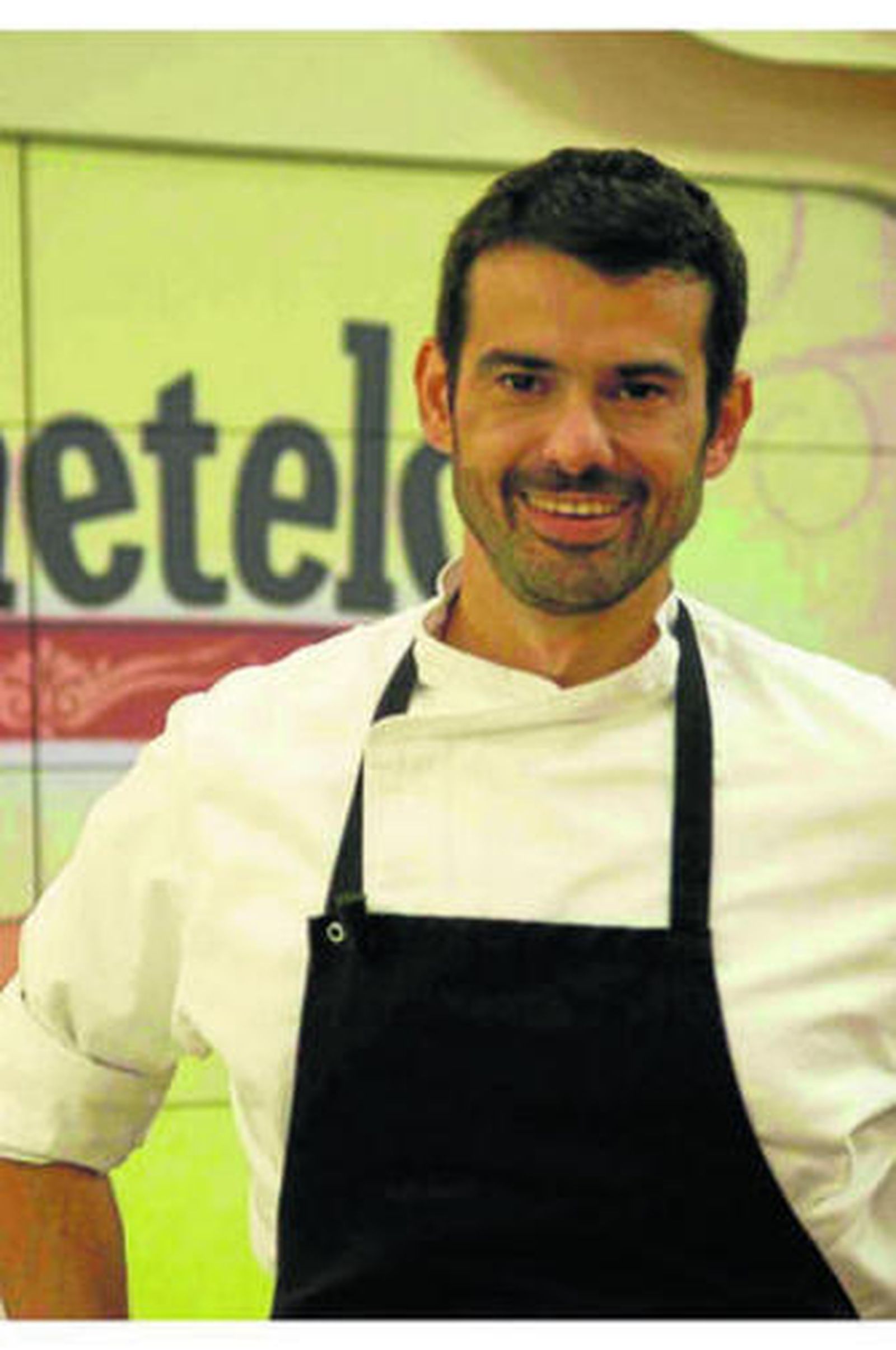 El chef Enrique Sánchez en el plató de 'Cómetelo', programa de Canal Sur.