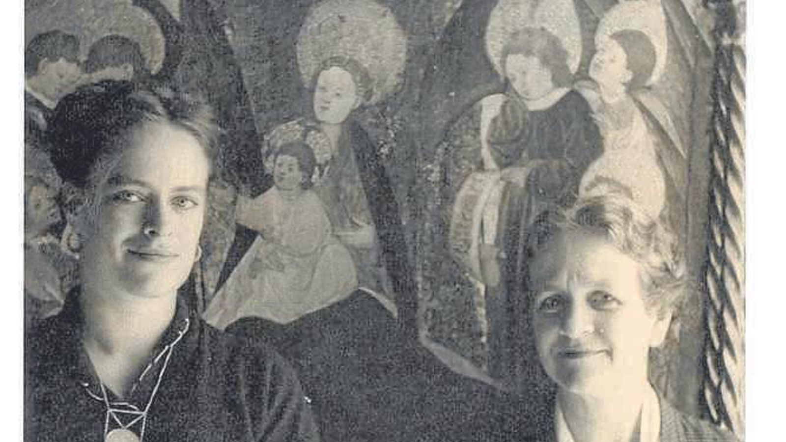 Ana Virginia de Zayas, hermana de Rodrigo, y Virginia Randolph Harrison, su madre, en 1953.