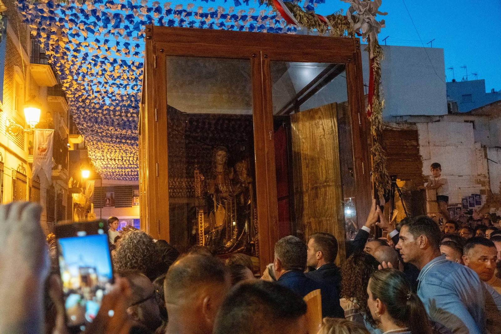 Magna Mariana Huelva 2025: Imágenes de la llegada de La Virgen de La Bella a la Iglesia de Nuestro Padre Jesús del Calvario