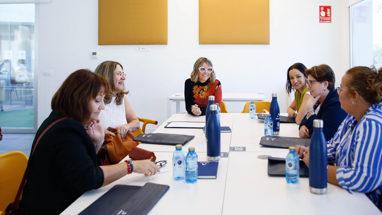 Mesas de trabajo durante la formación en materia de Salud Mental.