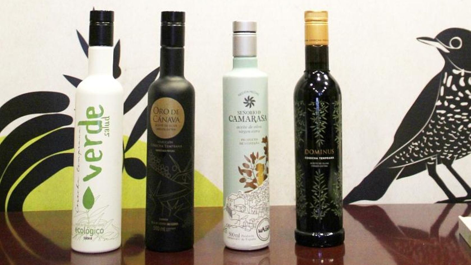 Los cuatro aceites de oliva virgen extra premiados en la última edición de los Alcuza. Los cuatro aceites de oliva virgen extra premiados en la última edición de los Alcuza.